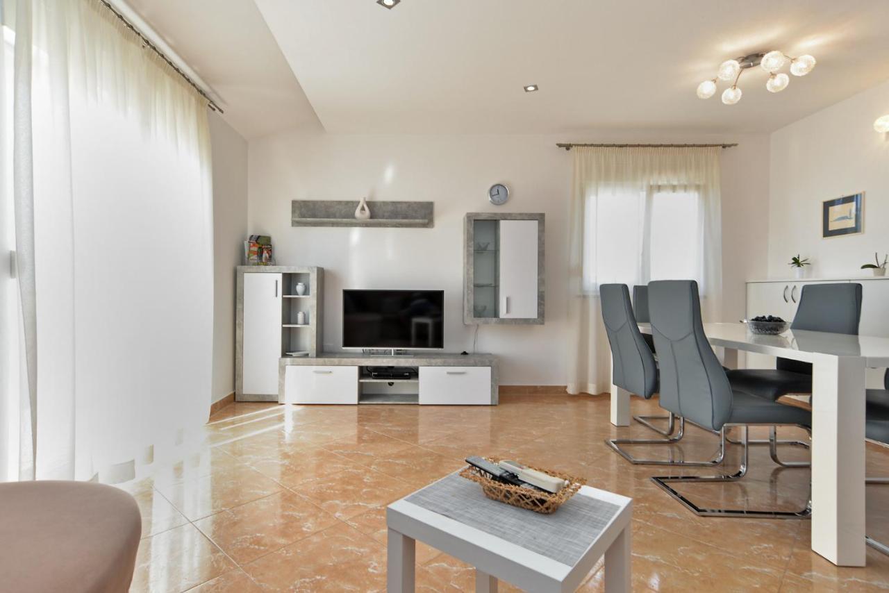 Apartment Patricia 1756 Πούλα Εξωτερικό φωτογραφία