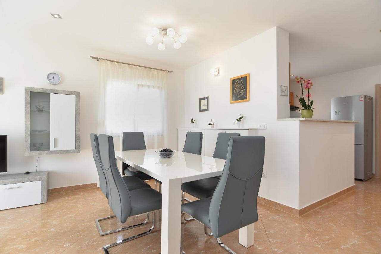 Apartment Patricia 1756 Πούλα Εξωτερικό φωτογραφία